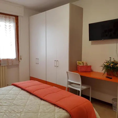 Mayflowers Zona Ospedale Cisanello 3* Pisa
